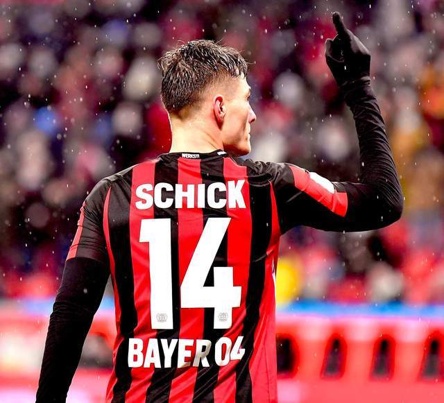 他在巴黎圣 他在巴黎圣